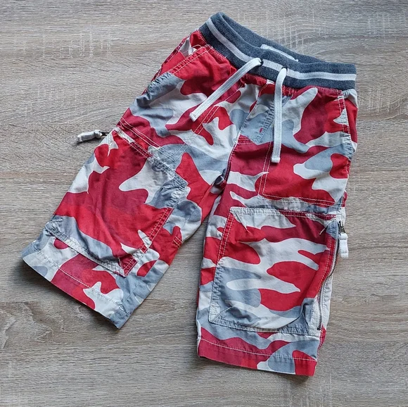 2011 ln/euc red camo board shorts size 6 - Picture 5 of 13